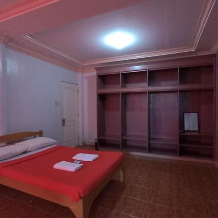 Pe'Re Aristo Guesthouse Мандау Сити Екстериор снимка