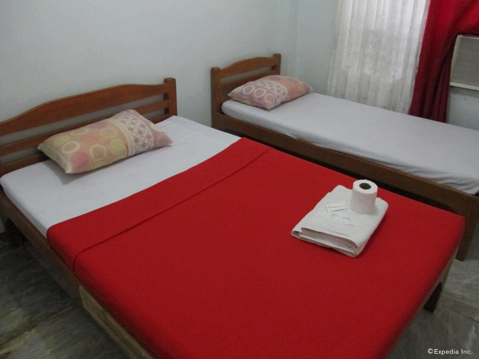 Pe'Re Aristo Guesthouse Мандау Сити Екстериор снимка