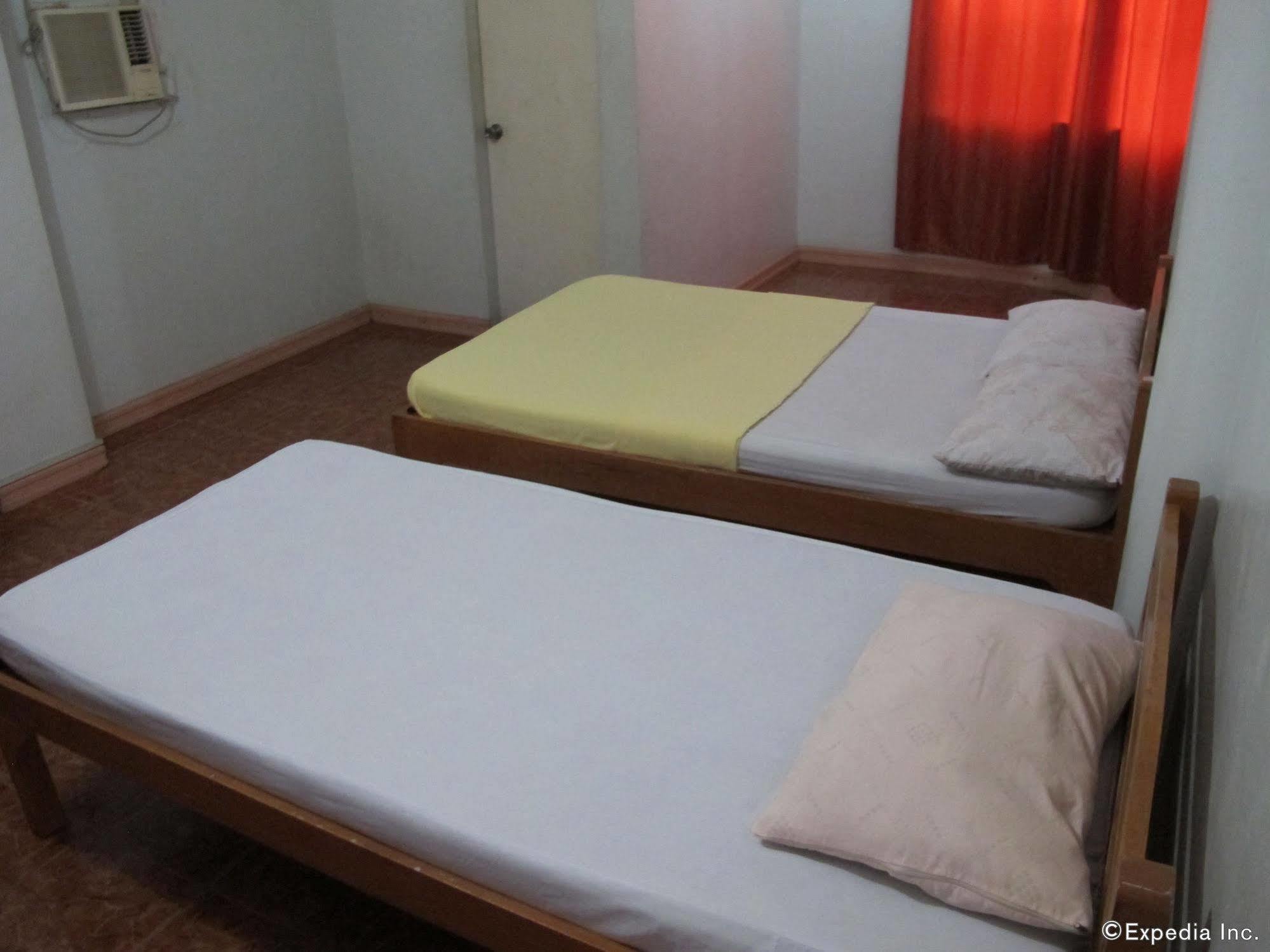 Pe'Re Aristo Guesthouse Мандау Сити Екстериор снимка