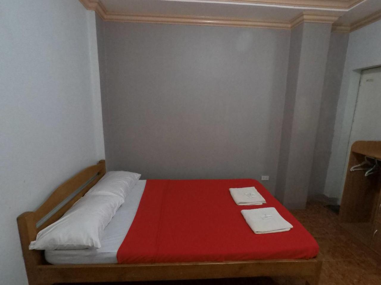 Pe'Re Aristo Guesthouse Мандау Сити Екстериор снимка