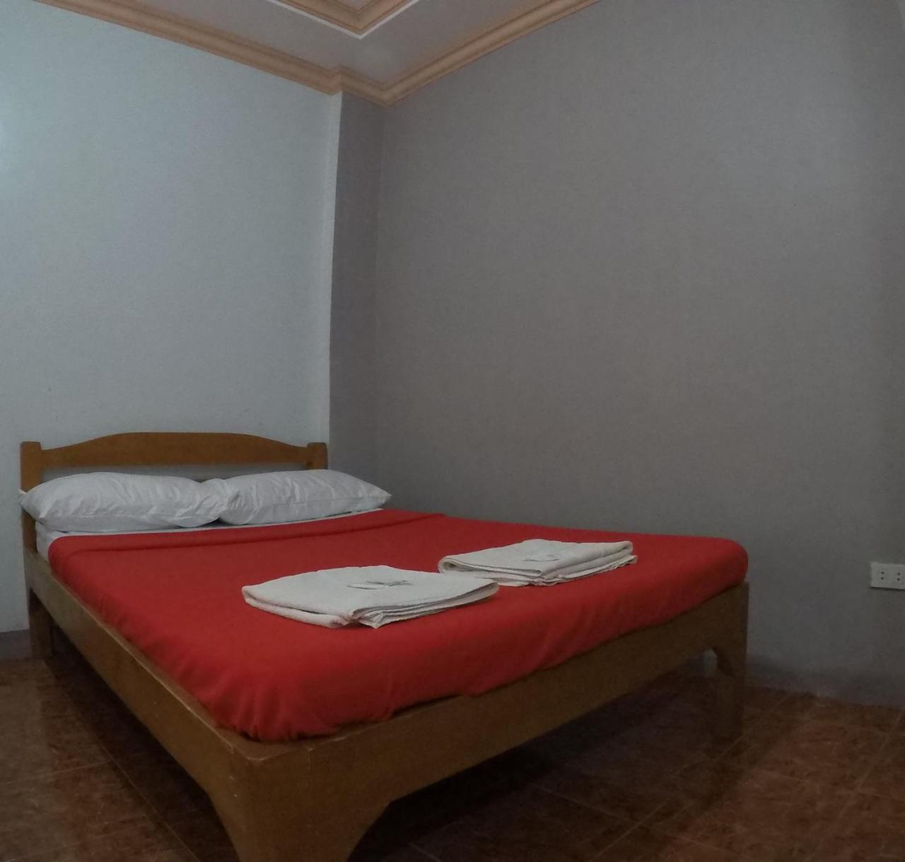 Pe'Re Aristo Guesthouse Мандау Сити Екстериор снимка
