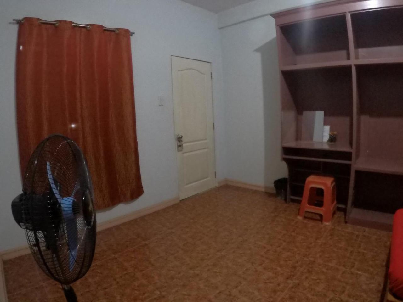 Pe'Re Aristo Guesthouse Мандау Сити Екстериор снимка