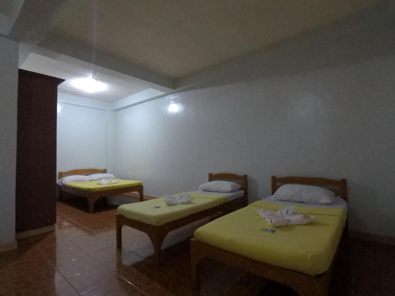 Pe'Re Aristo Guesthouse Мандау Сити Екстериор снимка