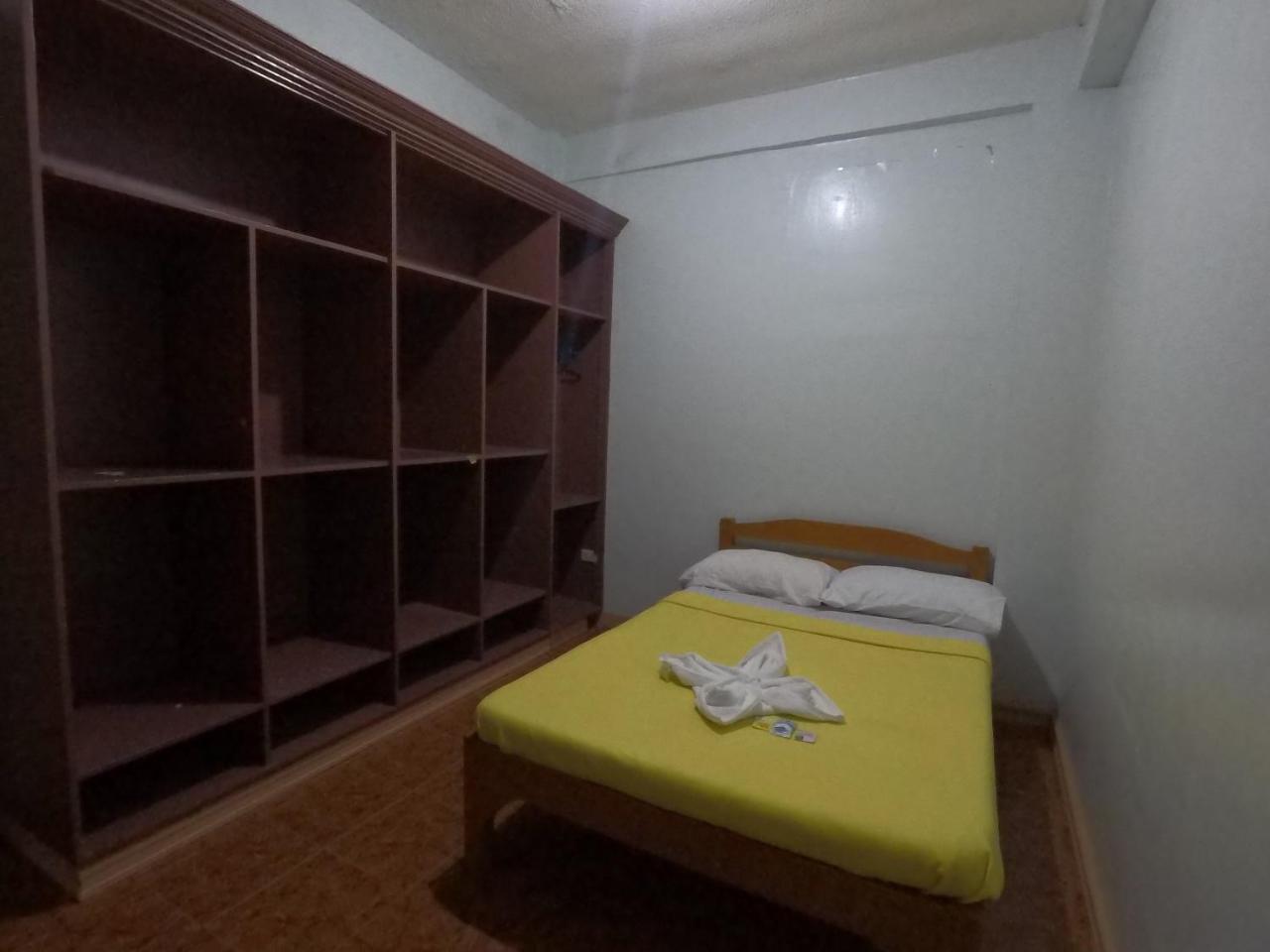 Pe'Re Aristo Guesthouse Мандау Сити Екстериор снимка