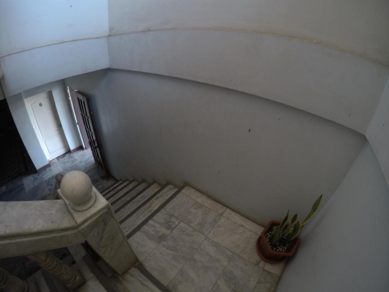 Pe'Re Aristo Guesthouse Мандау Сити Екстериор снимка