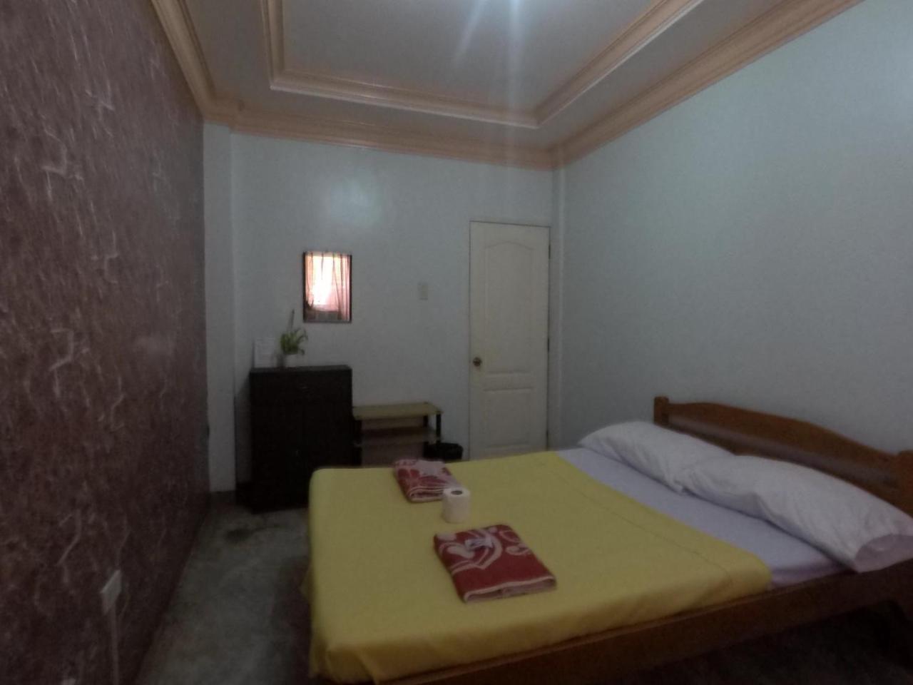 Pe'Re Aristo Guesthouse Мандау Сити Екстериор снимка
