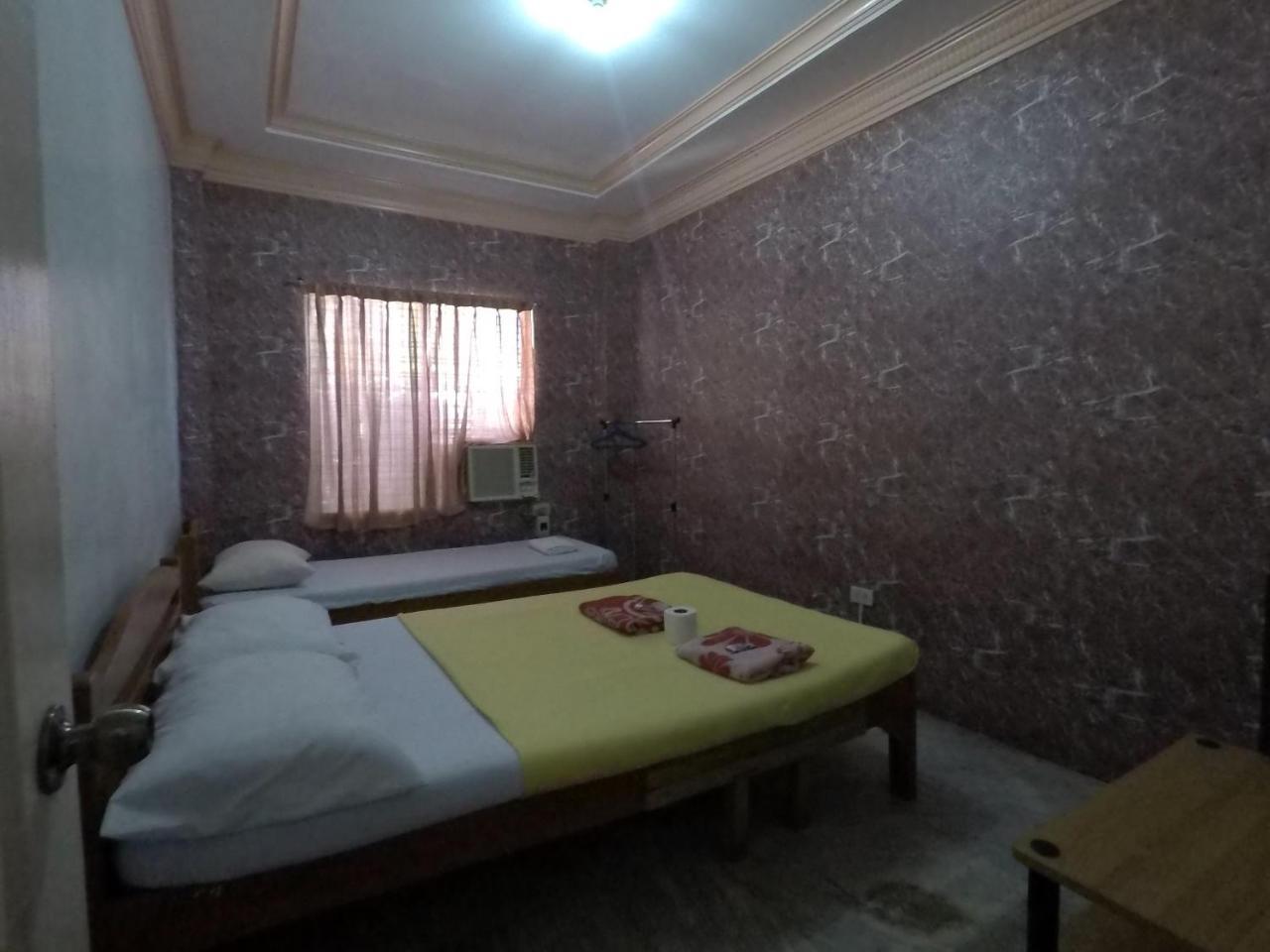 Pe'Re Aristo Guesthouse Мандау Сити Екстериор снимка