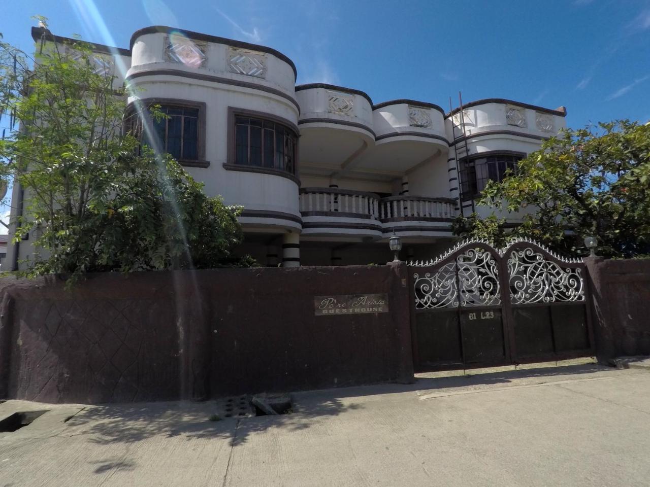 Pe'Re Aristo Guesthouse Мандау Сити Екстериор снимка