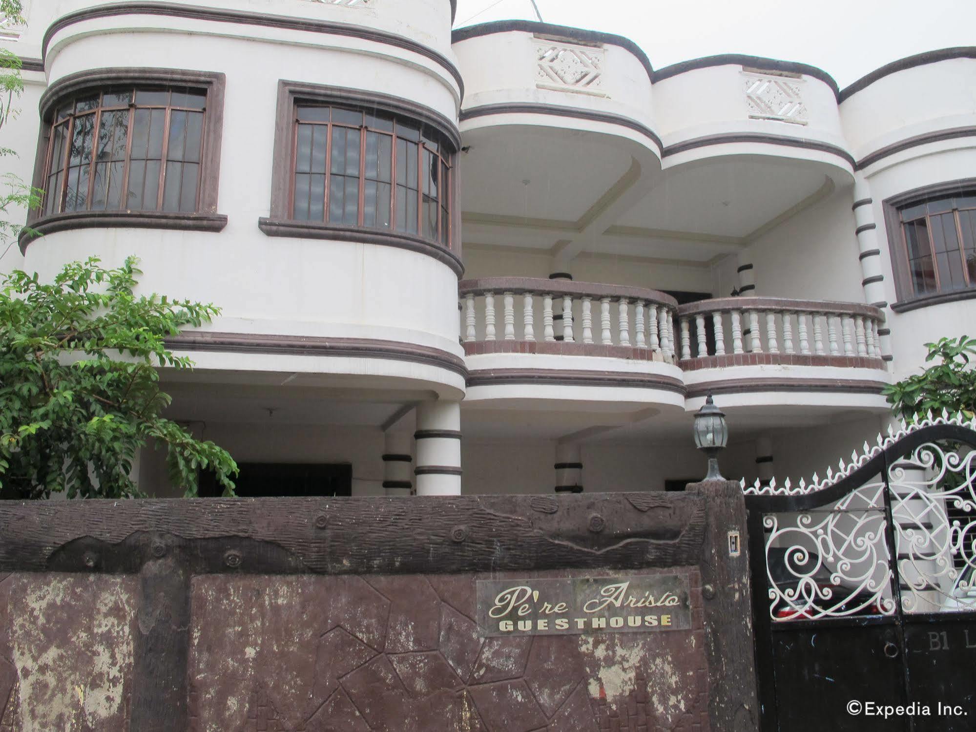 Pe'Re Aristo Guesthouse Мандау Сити Екстериор снимка
